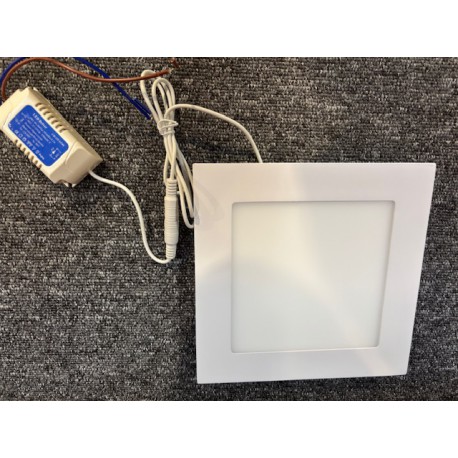 ENCASTRABLE 15W 2800 K  Carré 20/20 mm EP 14mm 900-1050 LM